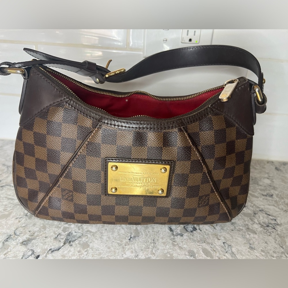 Louis Vuitton Damier Thames purse over the shoulder bag W COA from 3rd party